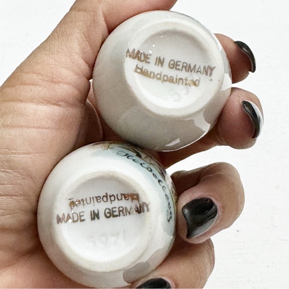 Pair of Vintage Salt & Pepper Shakers HEIDELBERG Germany Handpainted Porcelain - Picture 9 of 13